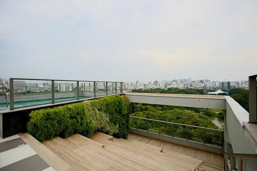 Apto Frente Parque Com Vista E Piscina Porto Alegre Eksteriør bilde